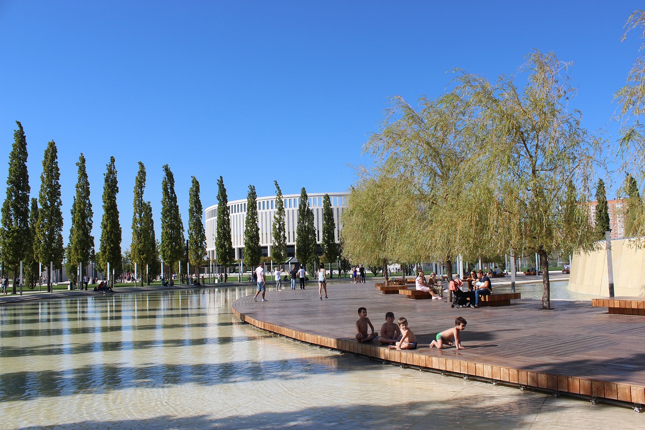 作为当代中 作为当代中